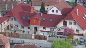 Ugrás ide:„Élet-Hossz” Idősek Otthona Budaörs